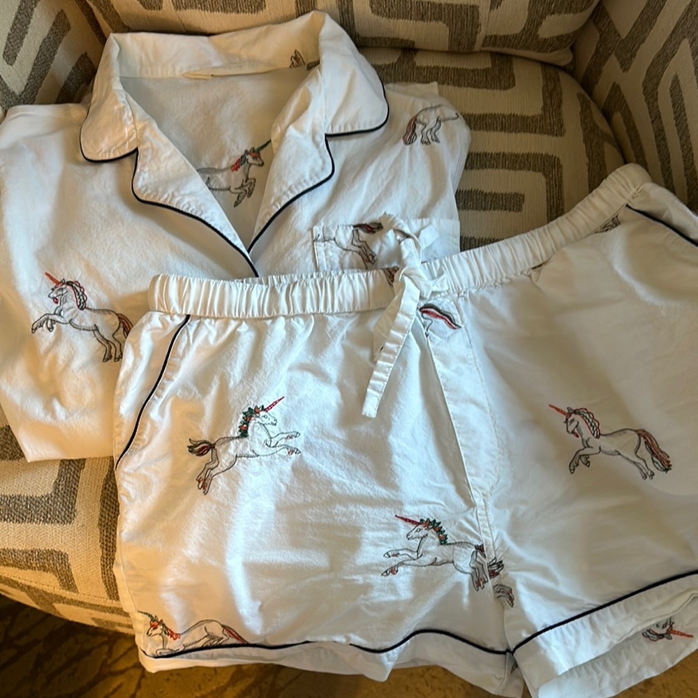 Printfresh White Pajama Set with Unicorn Elegant Embroidery- Like New!